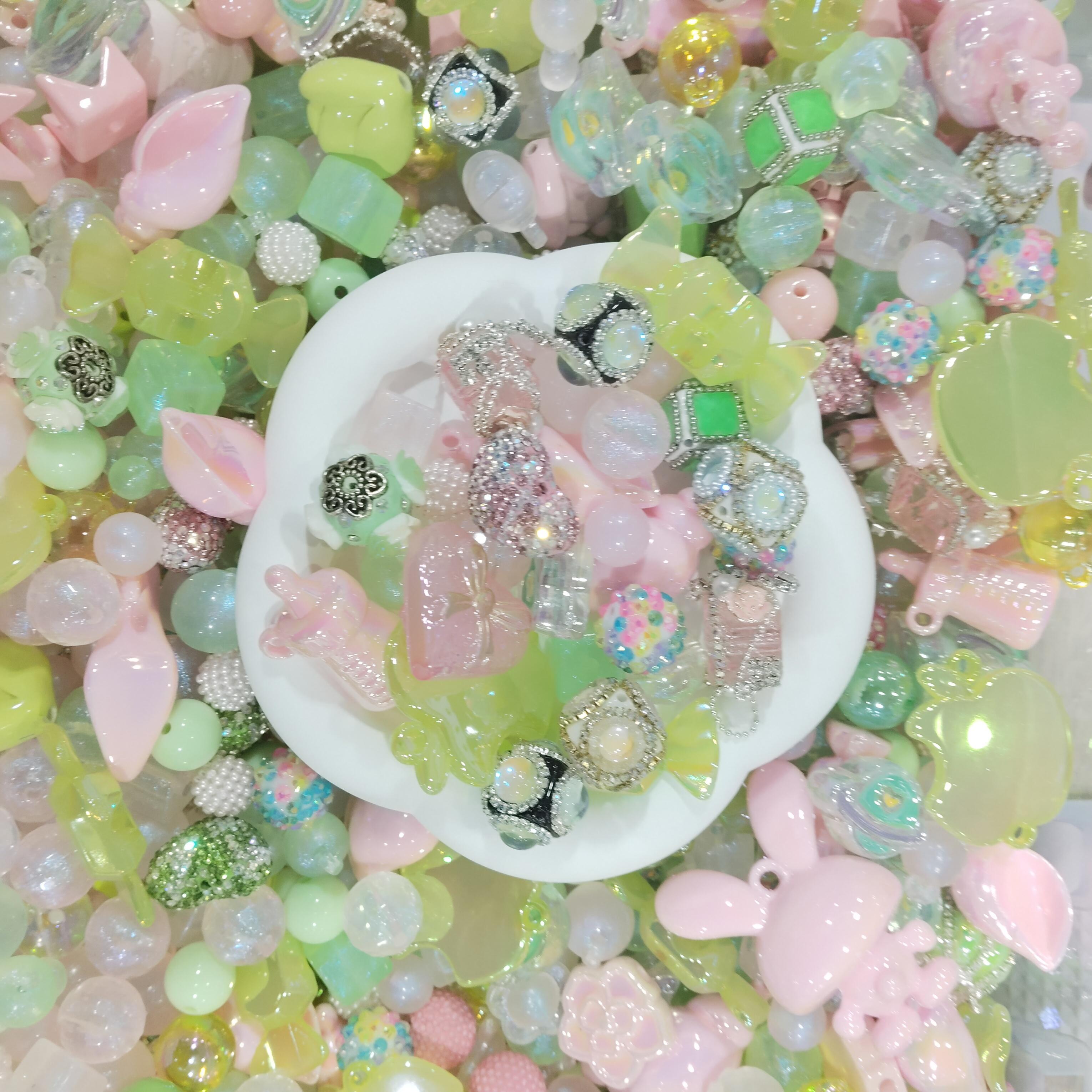 Resin beads, heavy-duty bead mix, available for on-site selection, DIY bead mixing